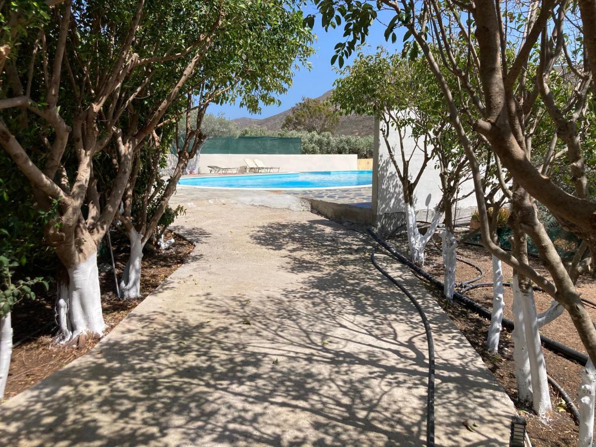 Rousolakos Pool Apartments باليكاسترون المظهر الخارجي الصورة